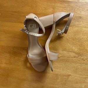 Gianni Bini nude sandals